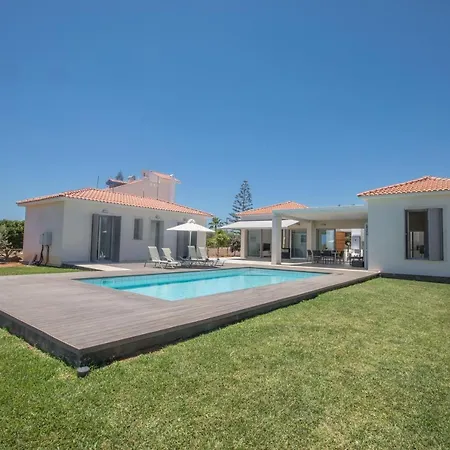 Leda Villa *