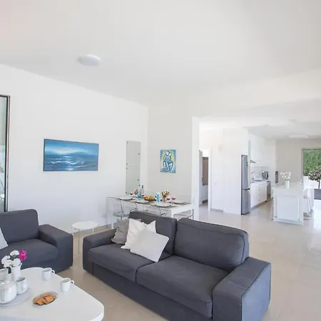 Leda Villa *